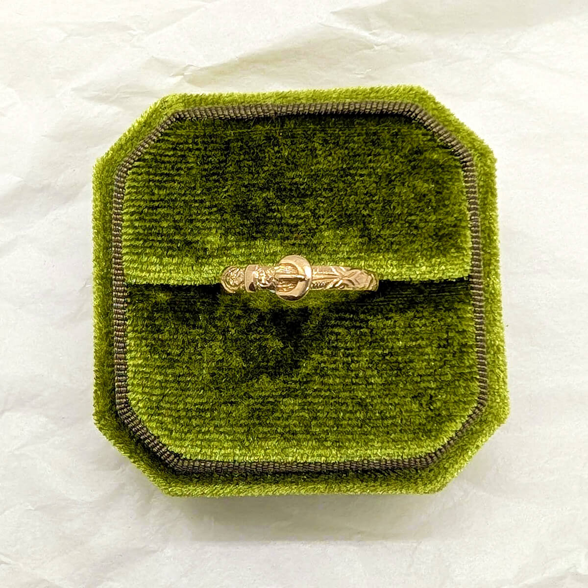 9ct Yellow Gold Detailed Belt Buckle Ring