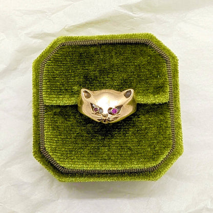 9ct Yellow Gold Ruby-Eyed Cat Face Ring
