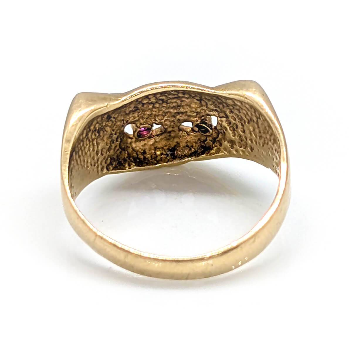 9ct Yellow Gold Ruby-Eyed Cat Face Ring