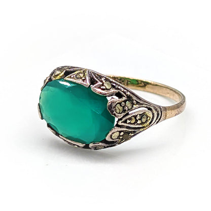 9ct Yellow Gold Chrysoprase and Marcasite Ring