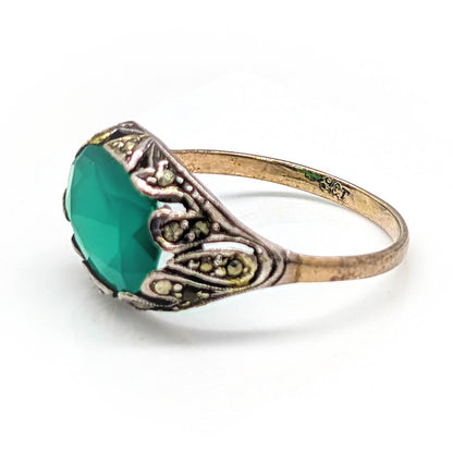9ct Yellow Gold Chrysoprase and Marcasite Ring