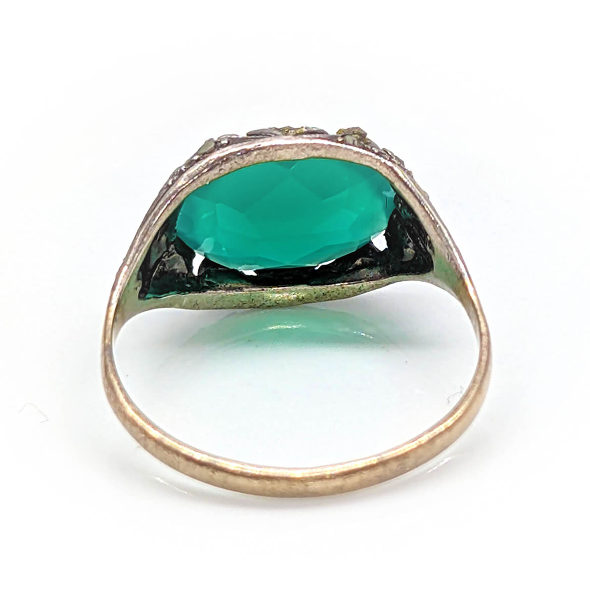 9ct Yellow Gold Chrysoprase and Marcasite Ring