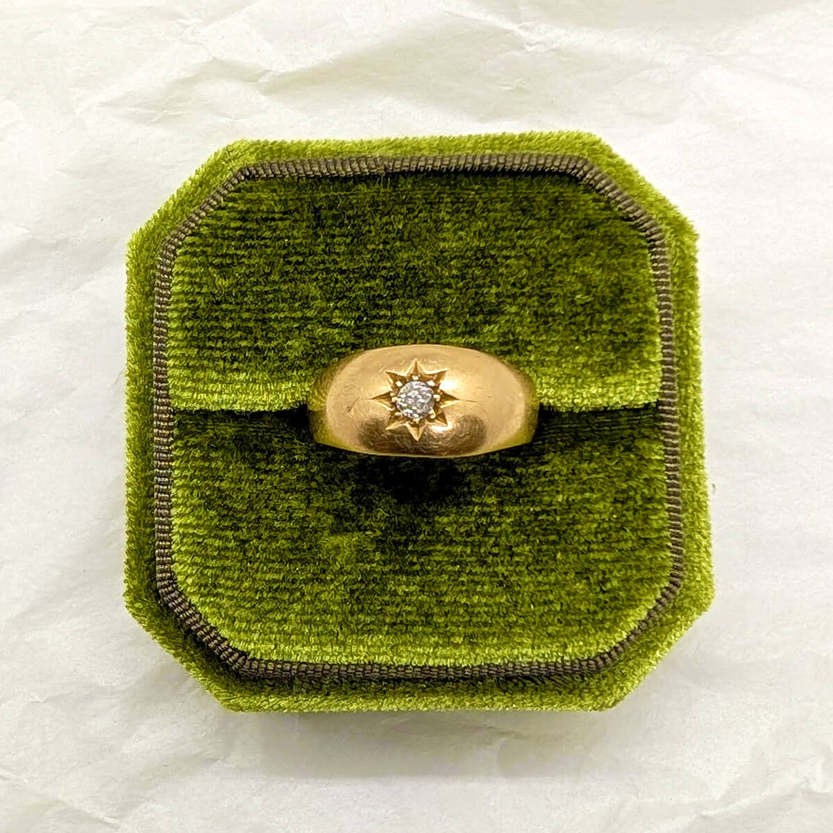 18ct Yellow Gold Starburst Solitaire Ring with Old Mine Cut Diamond