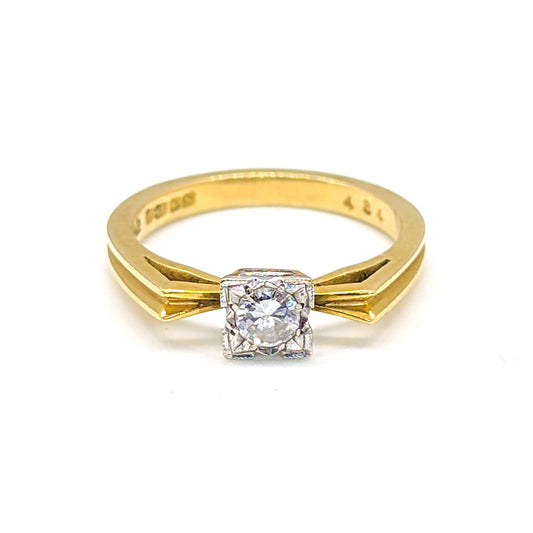 18ct Yellow Gold Diamond Solitaire Batwing Ring
