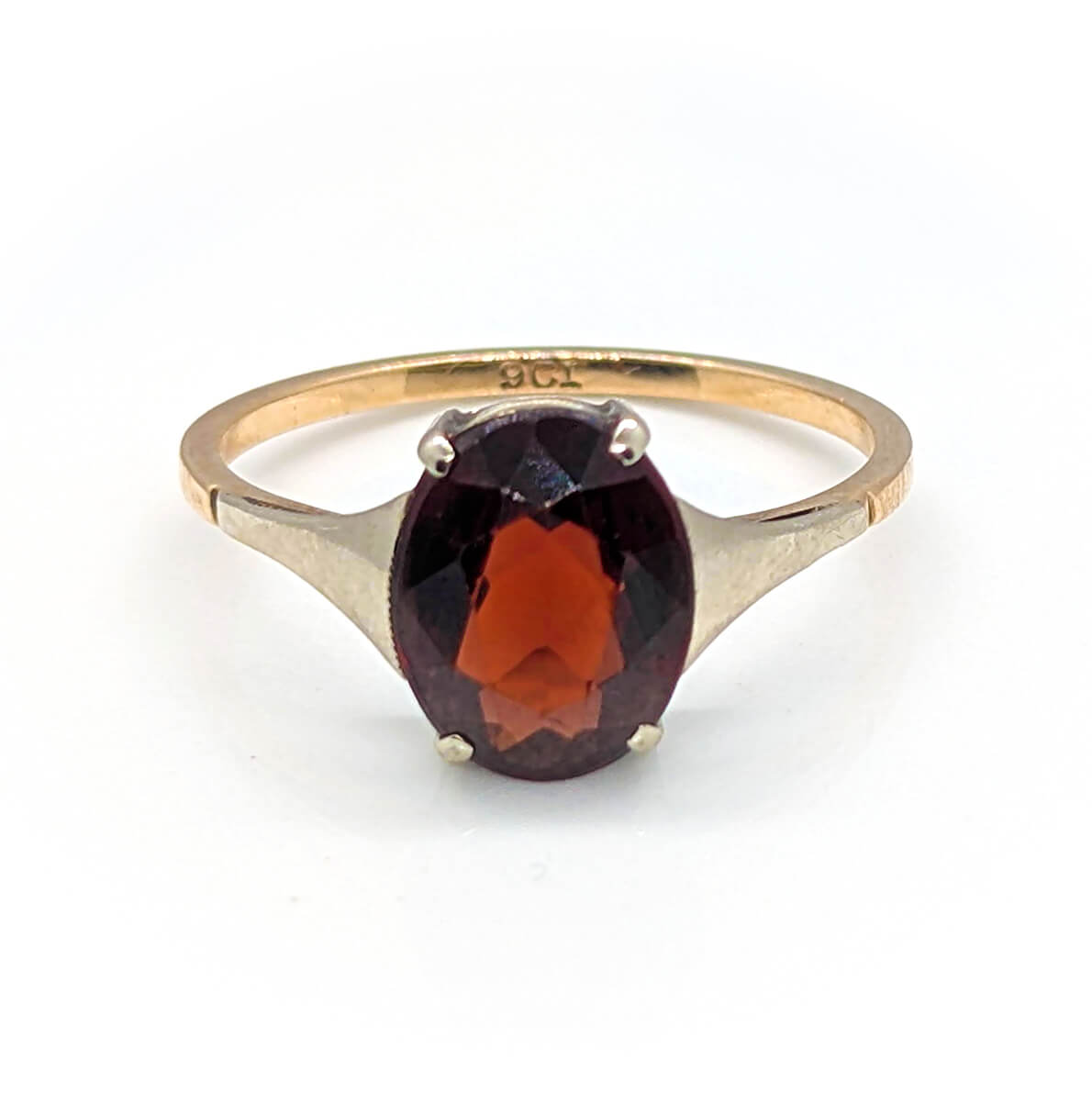 9ct Yellow Gold Garnet Solitaire Ring