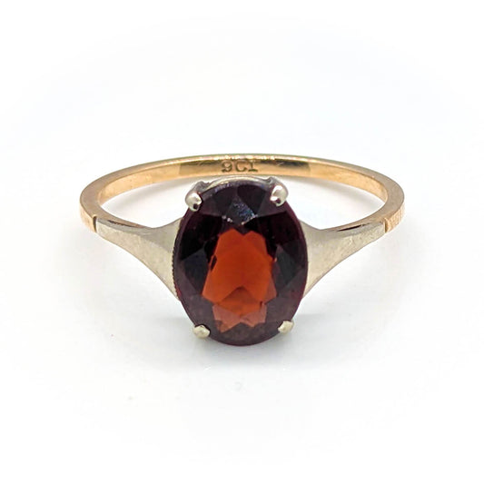 9ct Yellow Gold Garnet Solitaire Ring