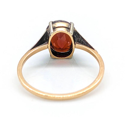 9ct Yellow Gold Garnet Solitaire Ring