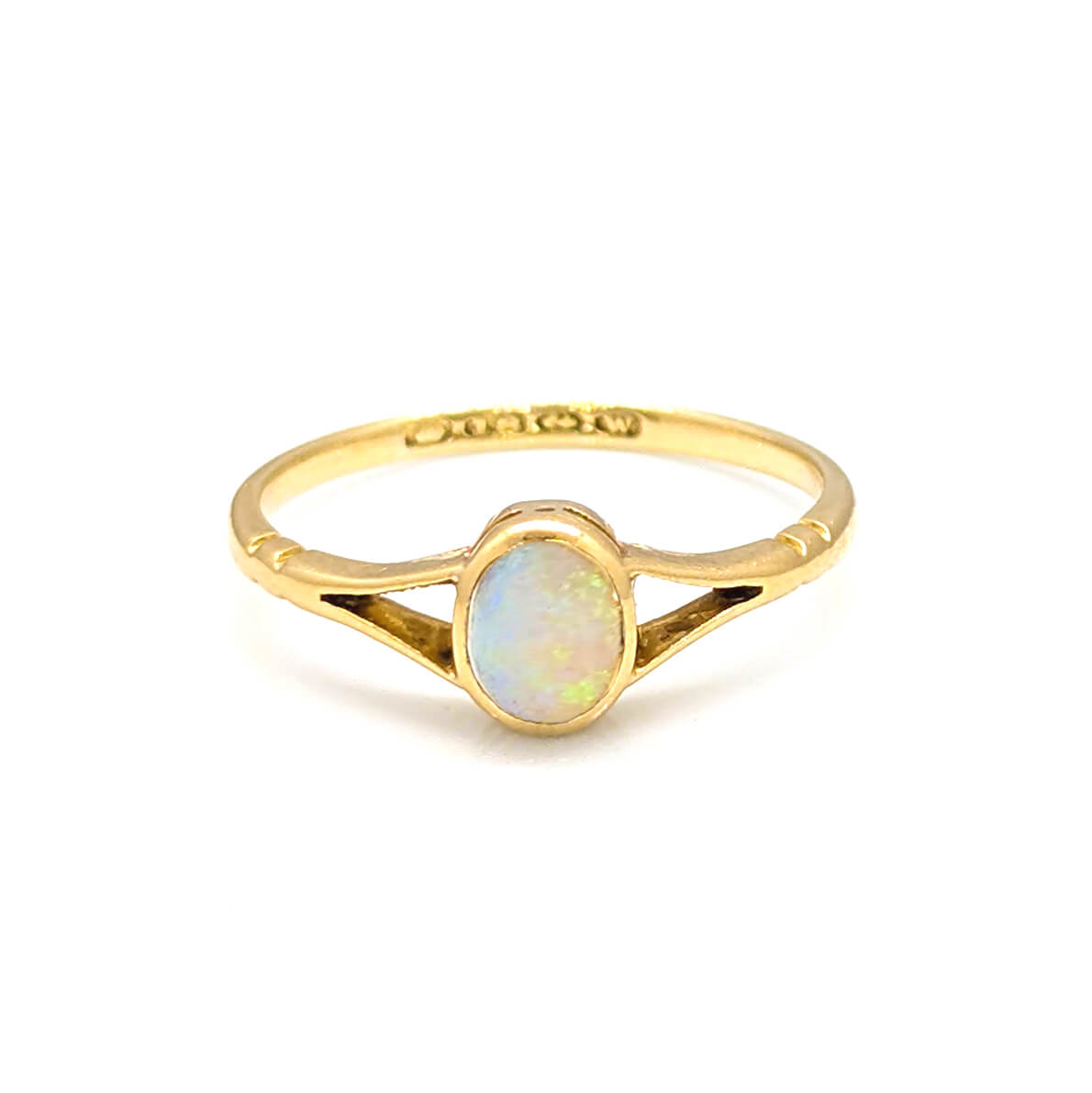 18ct Yellow Gold Bezel Set Opal Ring