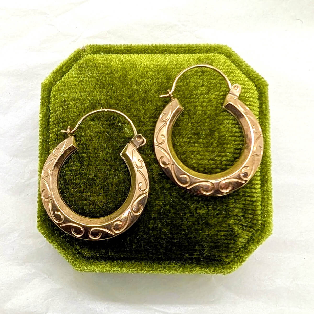 9ct Yellow Gold Swirl Design Hoop Earrings