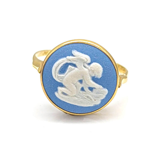 9ct Yellow Gold Wedgwood Jasperware Cherub Ring
