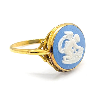 9ct Yellow Gold Wedgwood Jasperware Cherub Ring